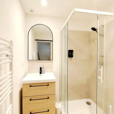 Santorini, Relaxing Spa, Terrace And Parking Apartment Poitiers