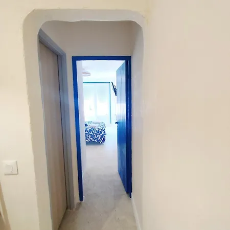 Santorini, Relaxing Spa, Terrace And Parking Apartment