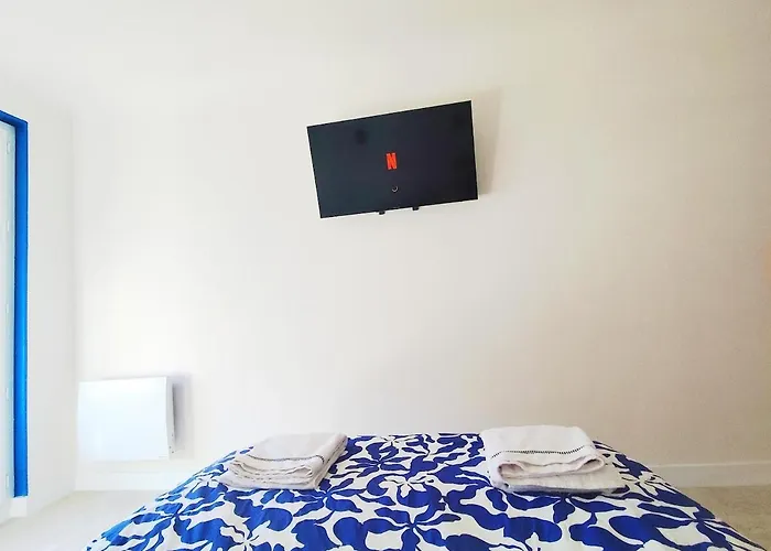 Santorini, Relaxing Spa, Terrace And Parking * Poitiers